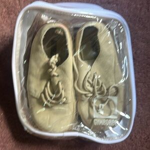 Size 7 beige loafers